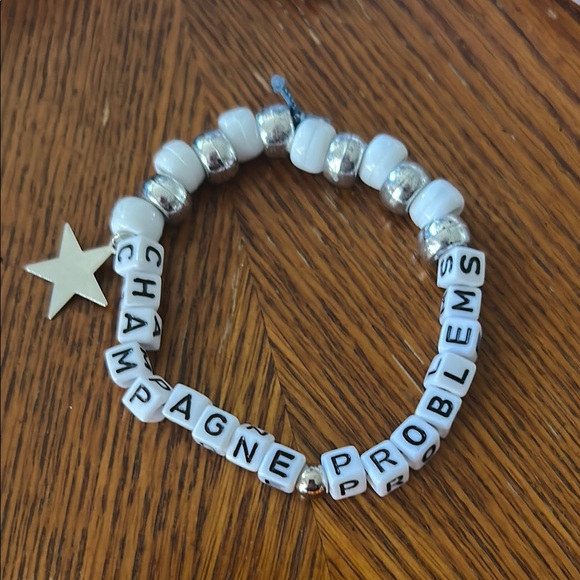 Taylor Swift Beaded Friendship Bracelets Set - Picture 5 of 5